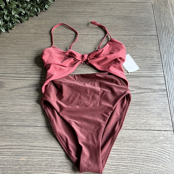 Veronica Beard Aniston Cutout One-Piece Swimsuit XS 248$ - Picture 6 of 9